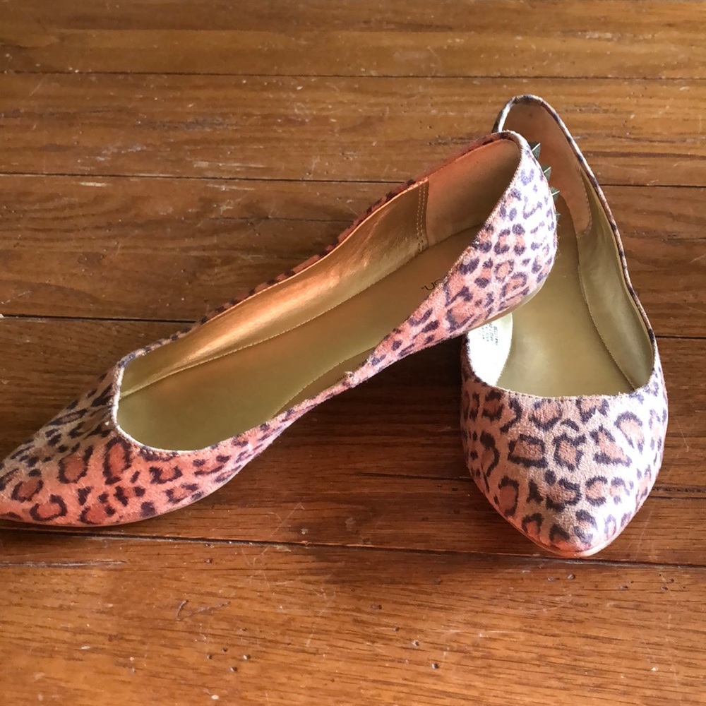 Leopard print flats